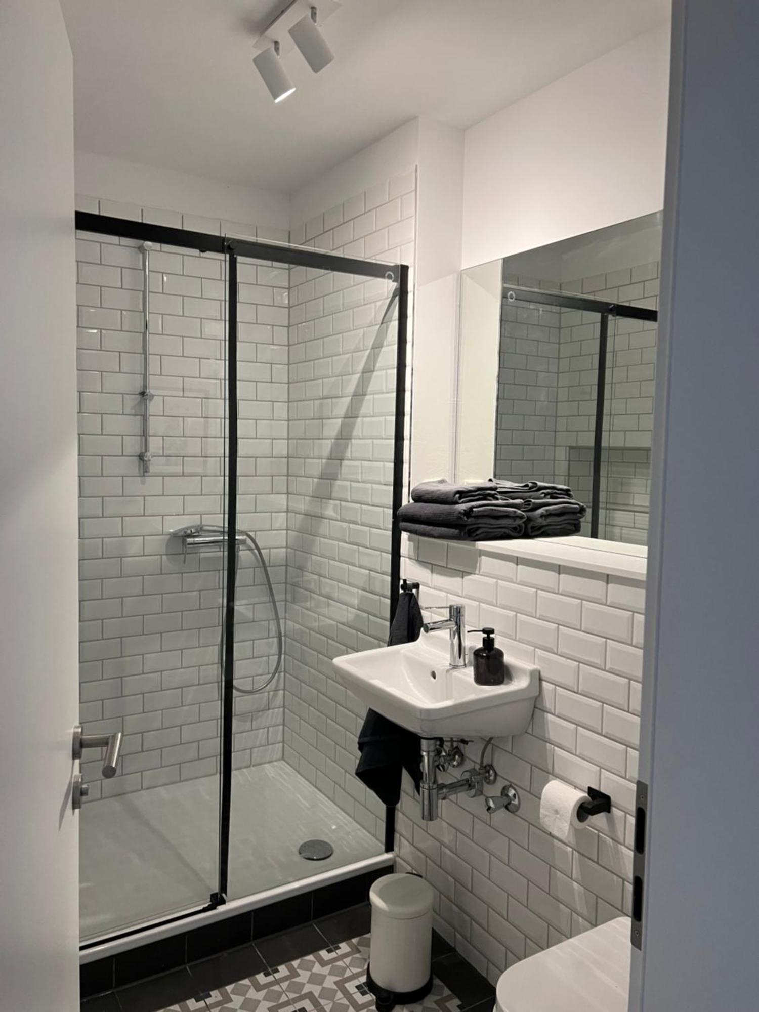 Zentrale, Schoene Design-Wohnung Im Coolen Viertel Bremen Ngoại thất bức ảnh